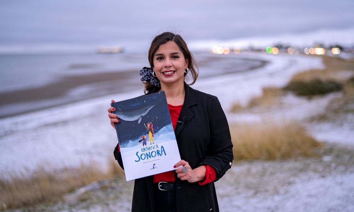 Presentan innovador libro que recoge los sonidos de la Antártica 